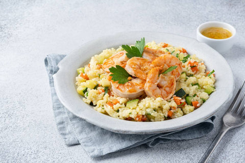 2.2._Cuscus_cu_ton_fructe_de_mare_sau_quinoa_cuscus_creveti_sos_furculita_1