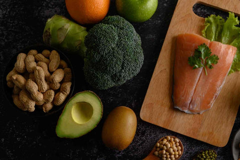 dieta antiinflamatoare - broccoli, somon, avocado