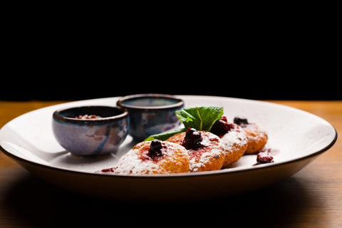 1. Papanasi proteici - mod de preparare_farfurie, sosuri, papanasi 1